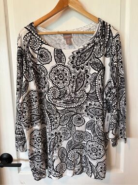 Chico's Black & White Paisley Scoop Neck Long Sleeve Top
